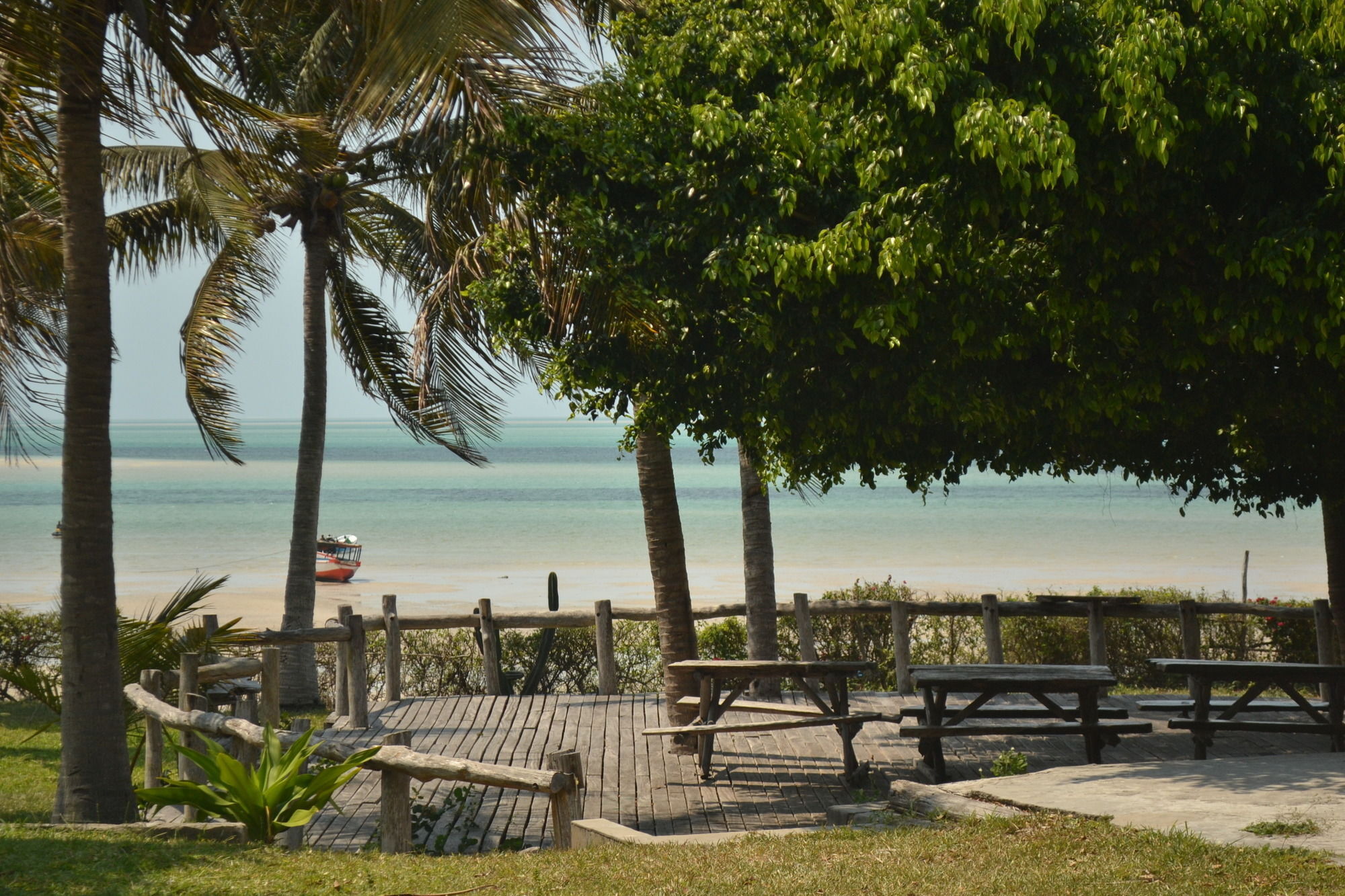 Baobab Beach Lodge And Backpackers Vilankulo Buitenkant foto